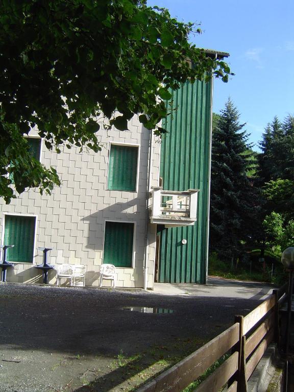 Appartements Les Pins Cierp Exterior photo